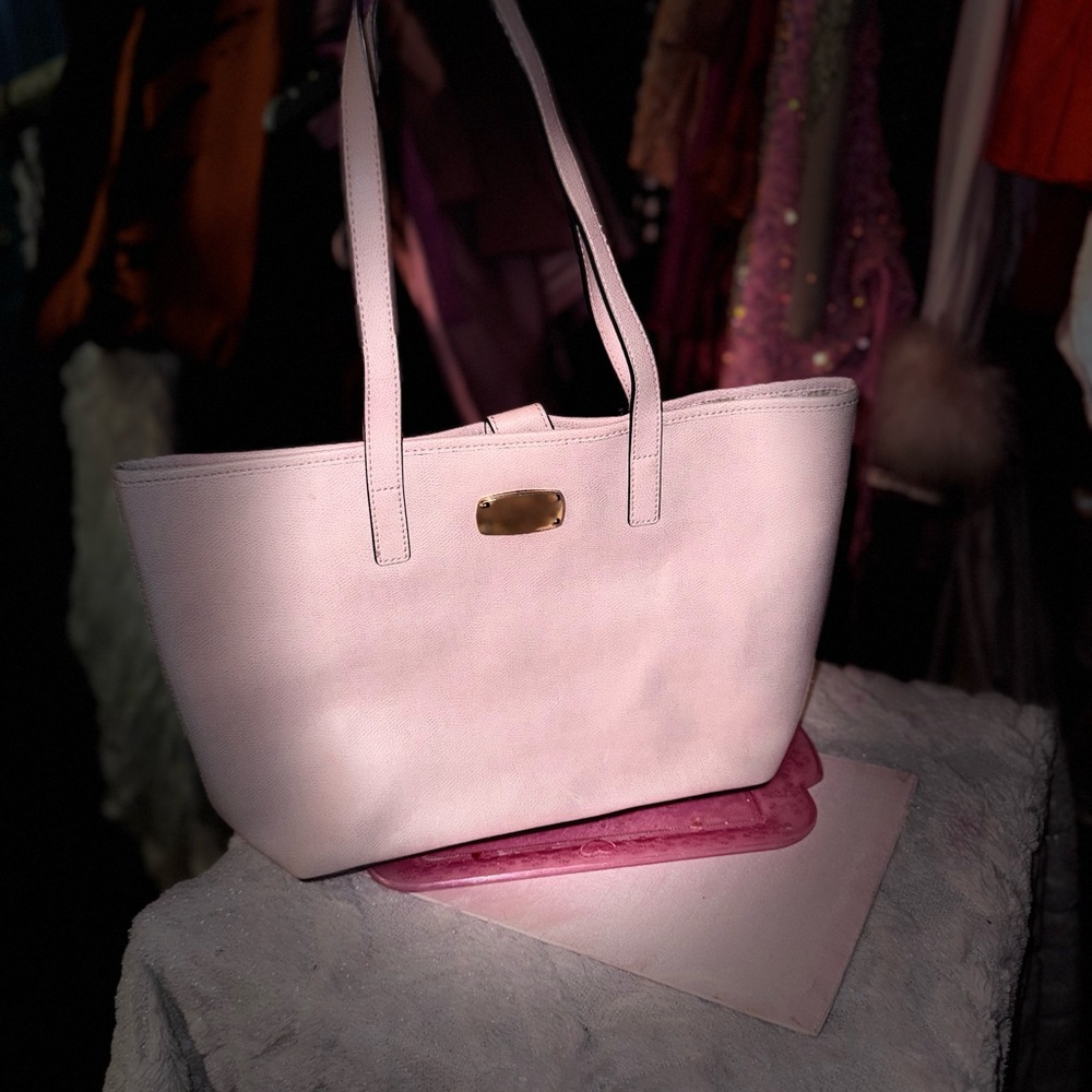 Michael Kors Elegant Light Pink Tote Bag